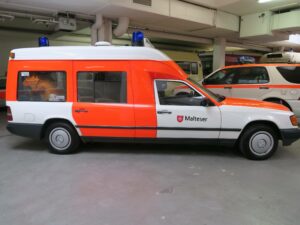 Opel Admiral B, Krankenwagen aus 1976 - Rettungsdienst im Wandel der Zeit